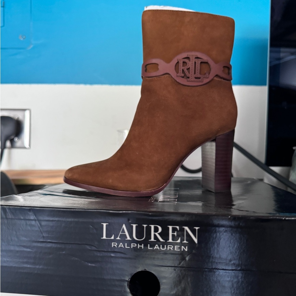 BNIB -Ralph Lauren boots